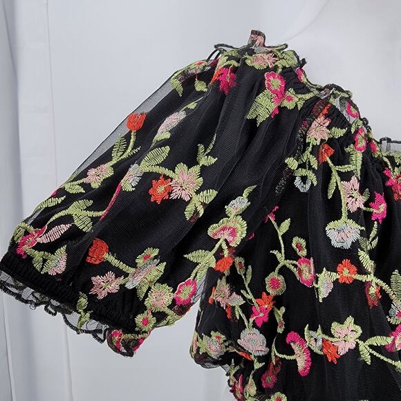 Forever 21+ Crop Top Womens 1X Off the Shoulder Black Floral Embroidered Boho - Picture 5 of 10
